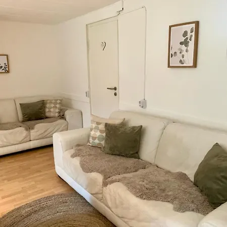 Nature Living - Mit Kamin - Feuerschale - Garten - Mit Beheizbarem Gartenwhirlpool