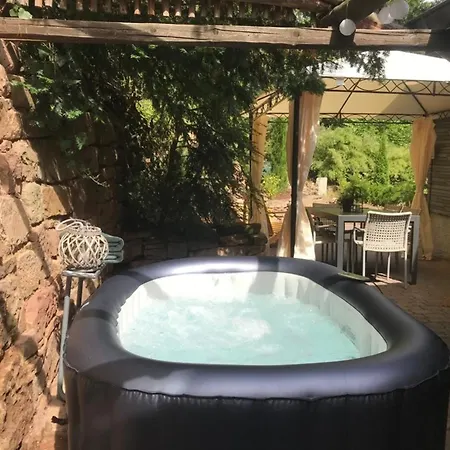 Nature Living - Mit Kamin - Feuerschale - Garten - Mit Beheizbarem Gartenwhirlpool *